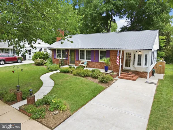 $425,000 | 3203 Normandy Avenue, Fredericksburg, VA 22401