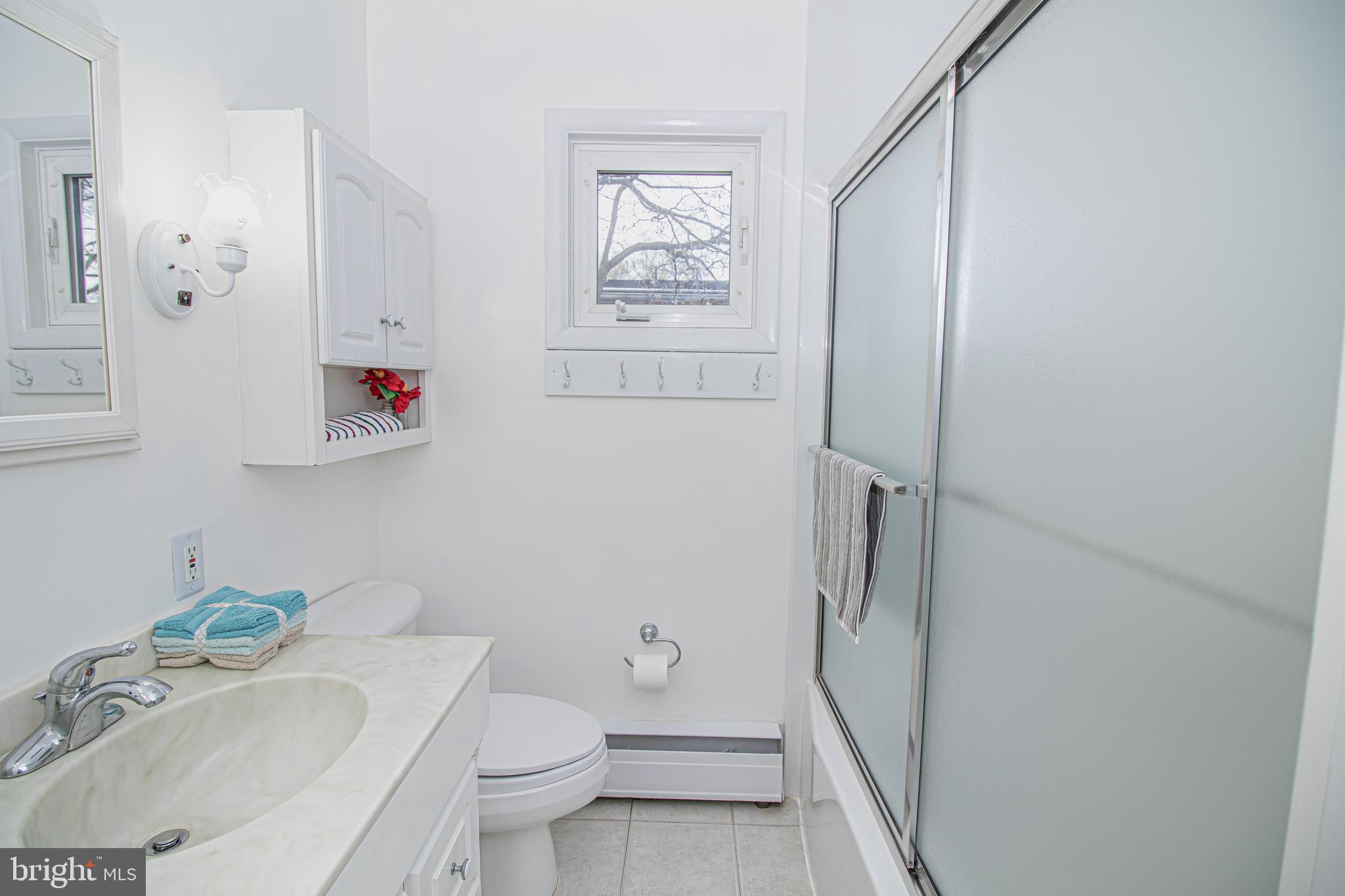 11500 Kenton Drive Silver Spring, MD 20902 - Photo 24 of 45 Full Bathroom(Bedroom Area)