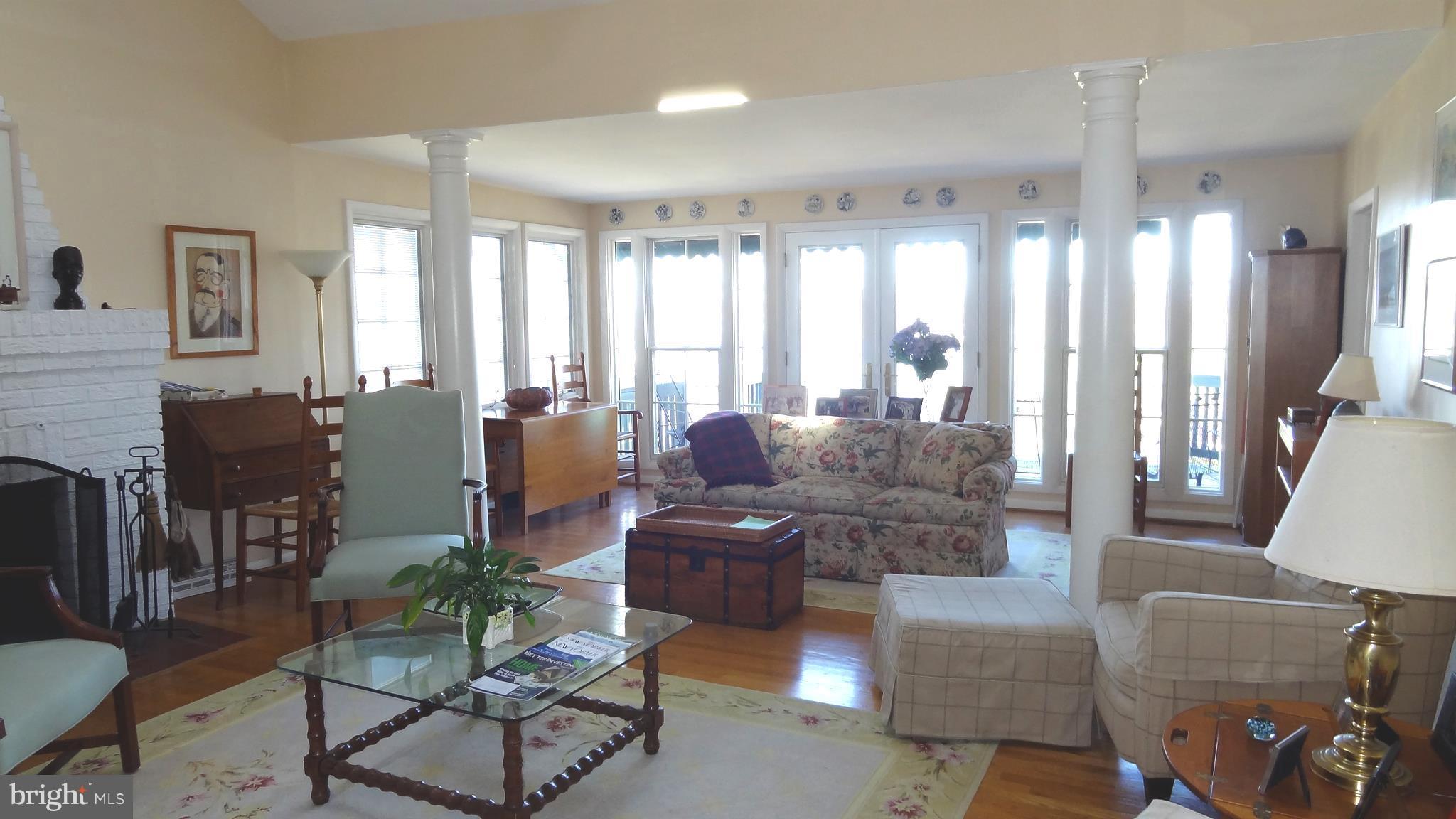 855 Robin Hood Road Annapolis, MD 21405 - Photo 11 of 30 Family Room