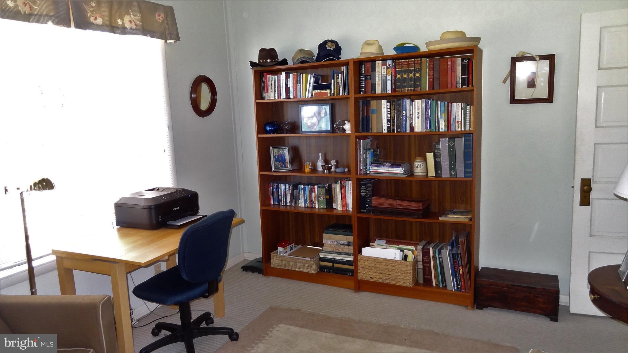 855 Robin Hood Road Annapolis, MD 21405 - Photo 20 of 30 Office Area off Master Bedroom