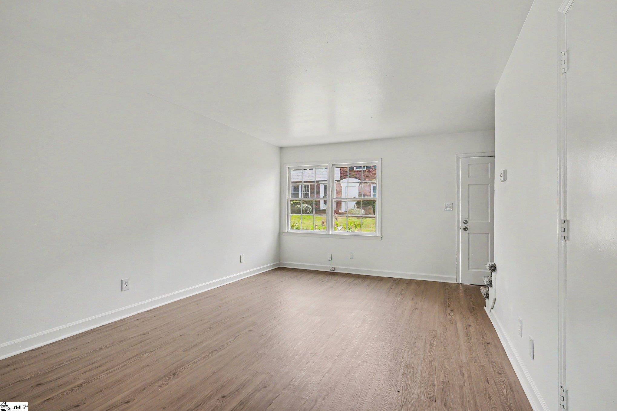 1446 Dover Road, Unit E Spartanburg, SC 29301 - Photo 7 of 26
