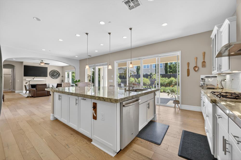 4661 Ravine Crossing Court Rocklin, CA 95677 - Photo 15 of 62