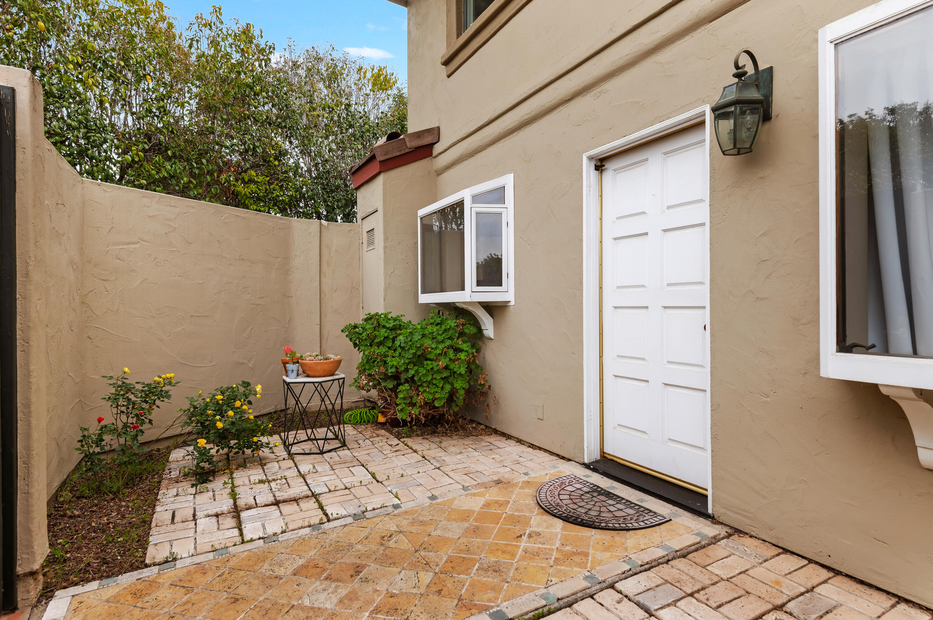 4344 Modoc Road, Unit 15 Santa Barbara, CA 93110 - Photo 15 of 19 a view of potted plants in front of door