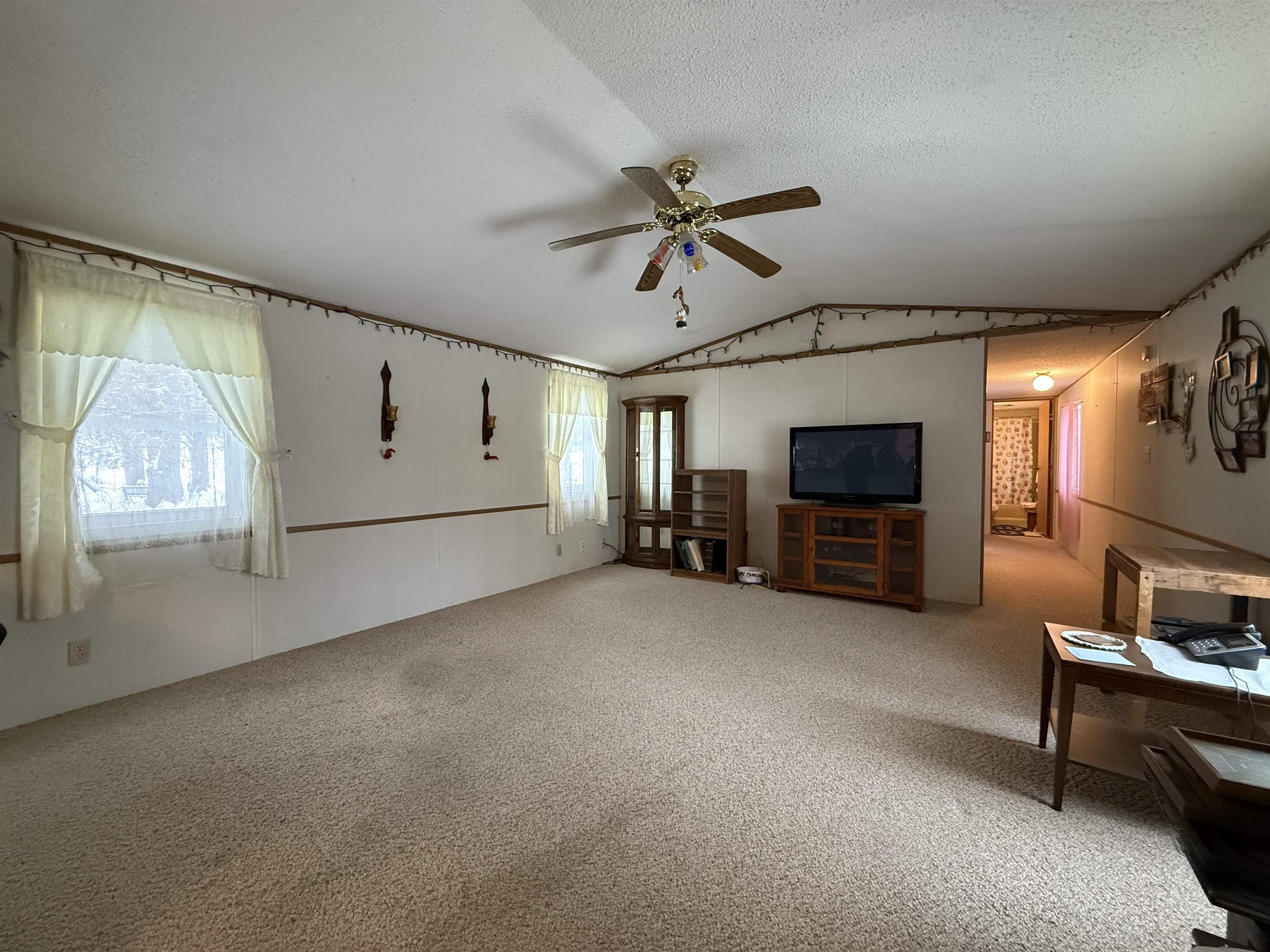 8 Old Buck Court Baraboo, WI 53913 - Photo 4 of 38