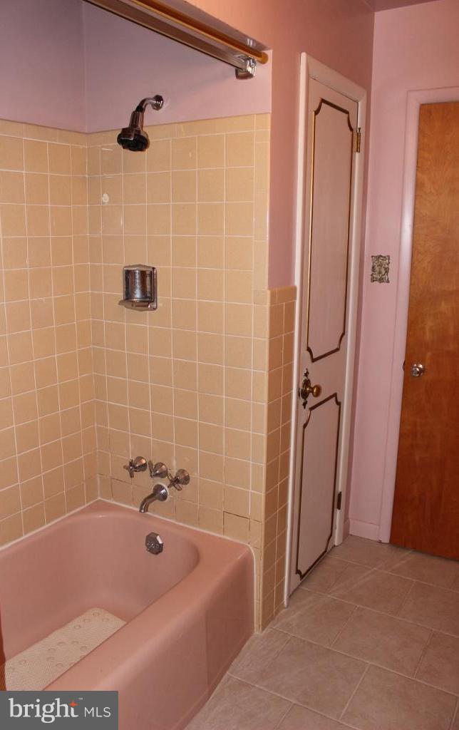 301 Two Taverns Road Littlestown, PA 17340 - Photo 40 of 42 Hall Bathroom with tile tub shower