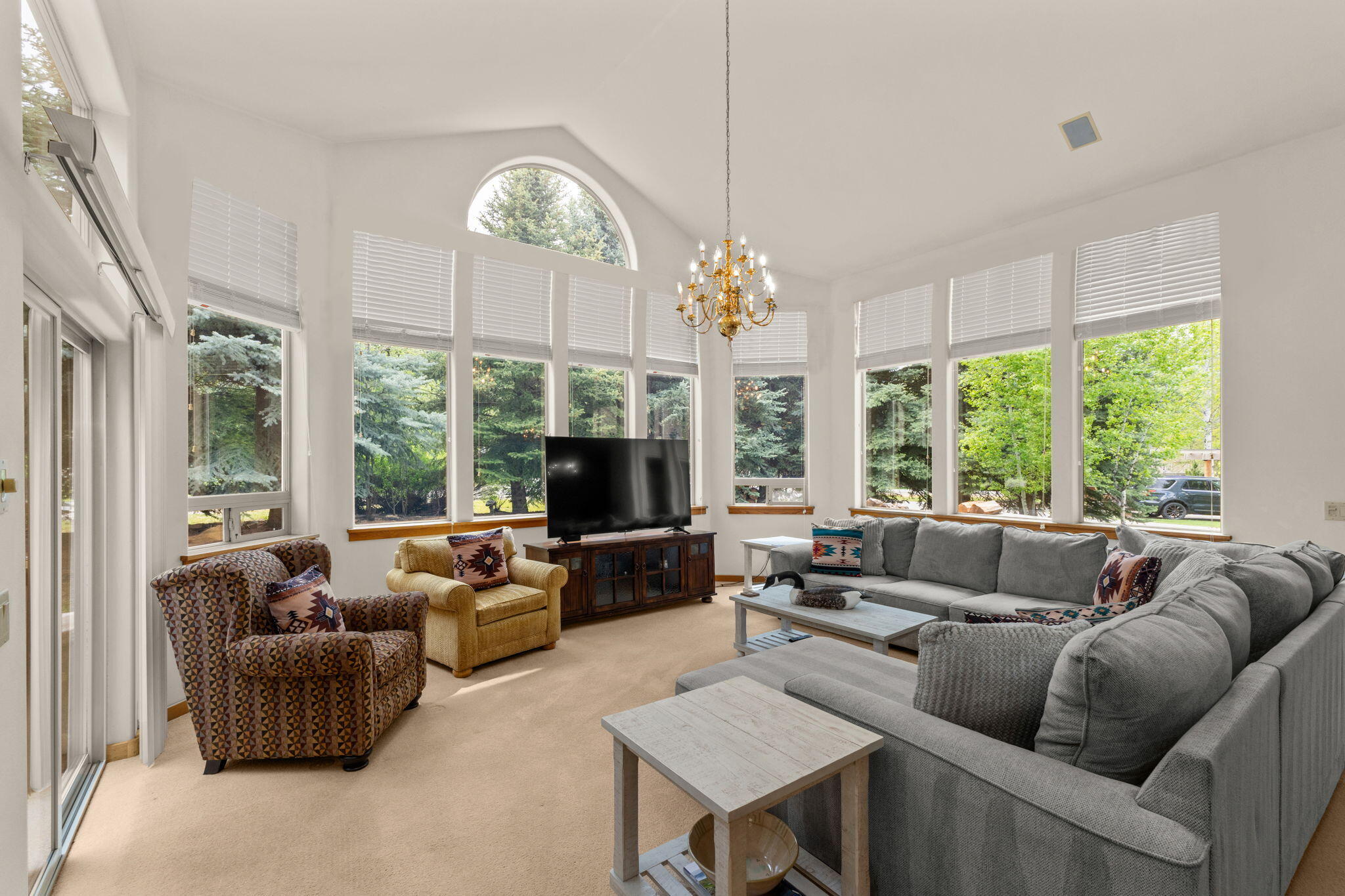 201 Blue Bell Road Sun Valley, ID 83353 - Photo 6 of 34 Great Room