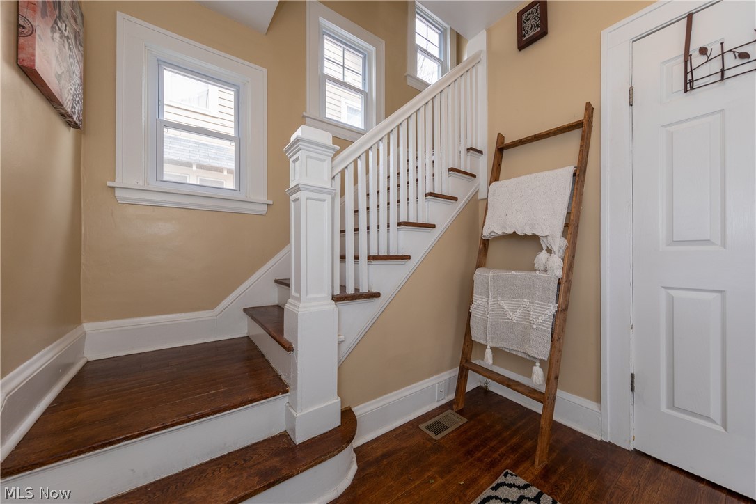 3115 Edgehill Road Cleveland, OH 44118 - Photo 2 of 35 Gallery Image 2