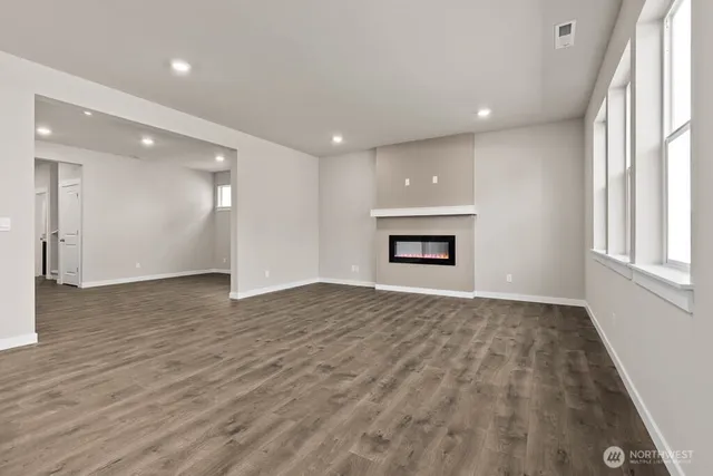 $794,995 | 14756 56th Ave Court East, Unit 11, Puyallup, WA 98375