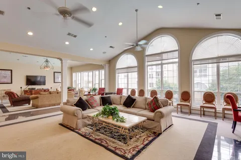 $289,000 | 4560 Strutfield Lane, Unit 1110, Alexandria, VA 22311