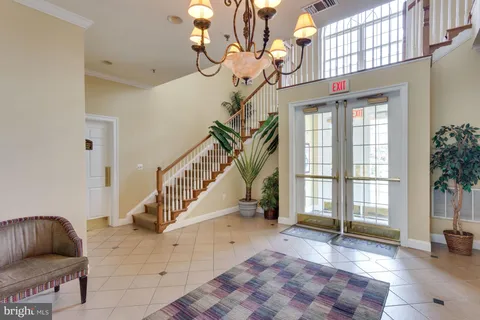 $289,000 | 4560 Strutfield Lane, Unit 1110, Alexandria, VA 22311