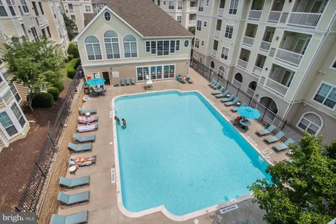 $289,000 | 4560 Strutfield Lane, Unit 1110, Alexandria, VA 22311