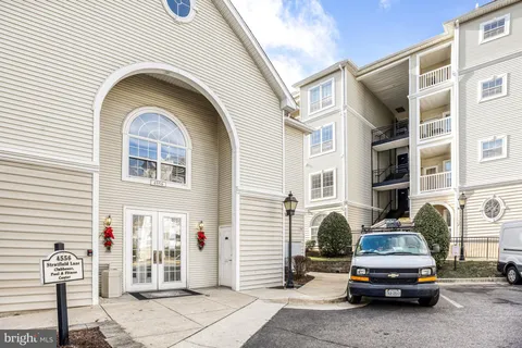 $289,000 | 4560 Strutfield Lane, Unit 1110, Alexandria, VA 22311