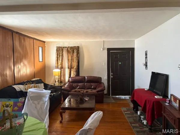 $35,000 | 8759 North Broadway, St. Louis, MO 63147