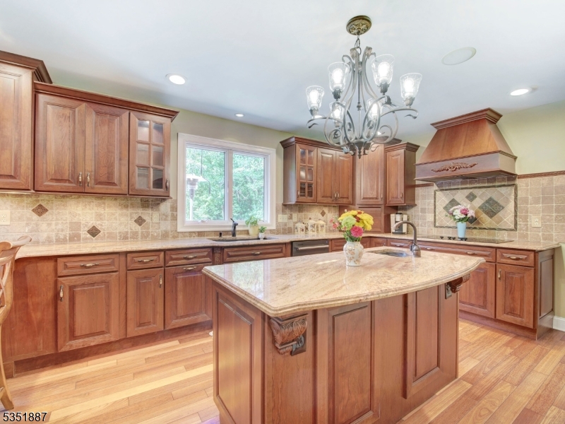 7 Arden Road Denville, NJ 07834 - Photo 12 of 50