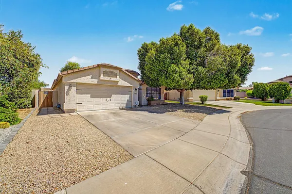 $3,000 | 6406 West Escuda Road, Glendale, AZ 85308