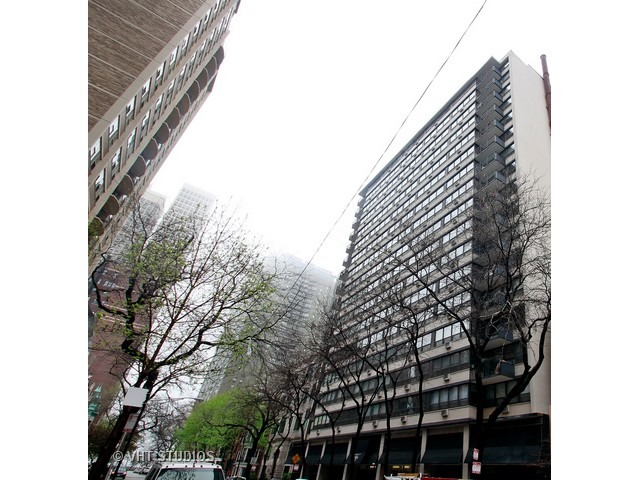 33 East Cedar Street, Unit 5F Chicago, IL 60611 - Photo 1 of 11 a view of a tall building