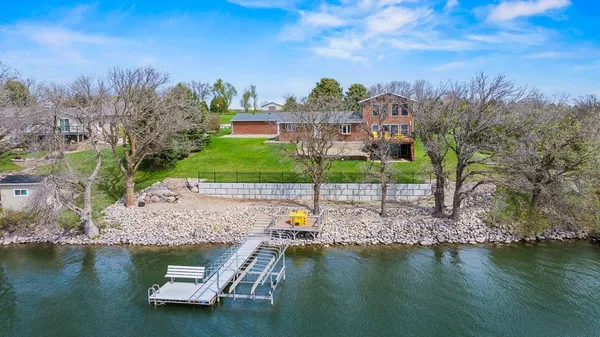 $575,000 | 48638 200th Street, Astoria, SD 57213