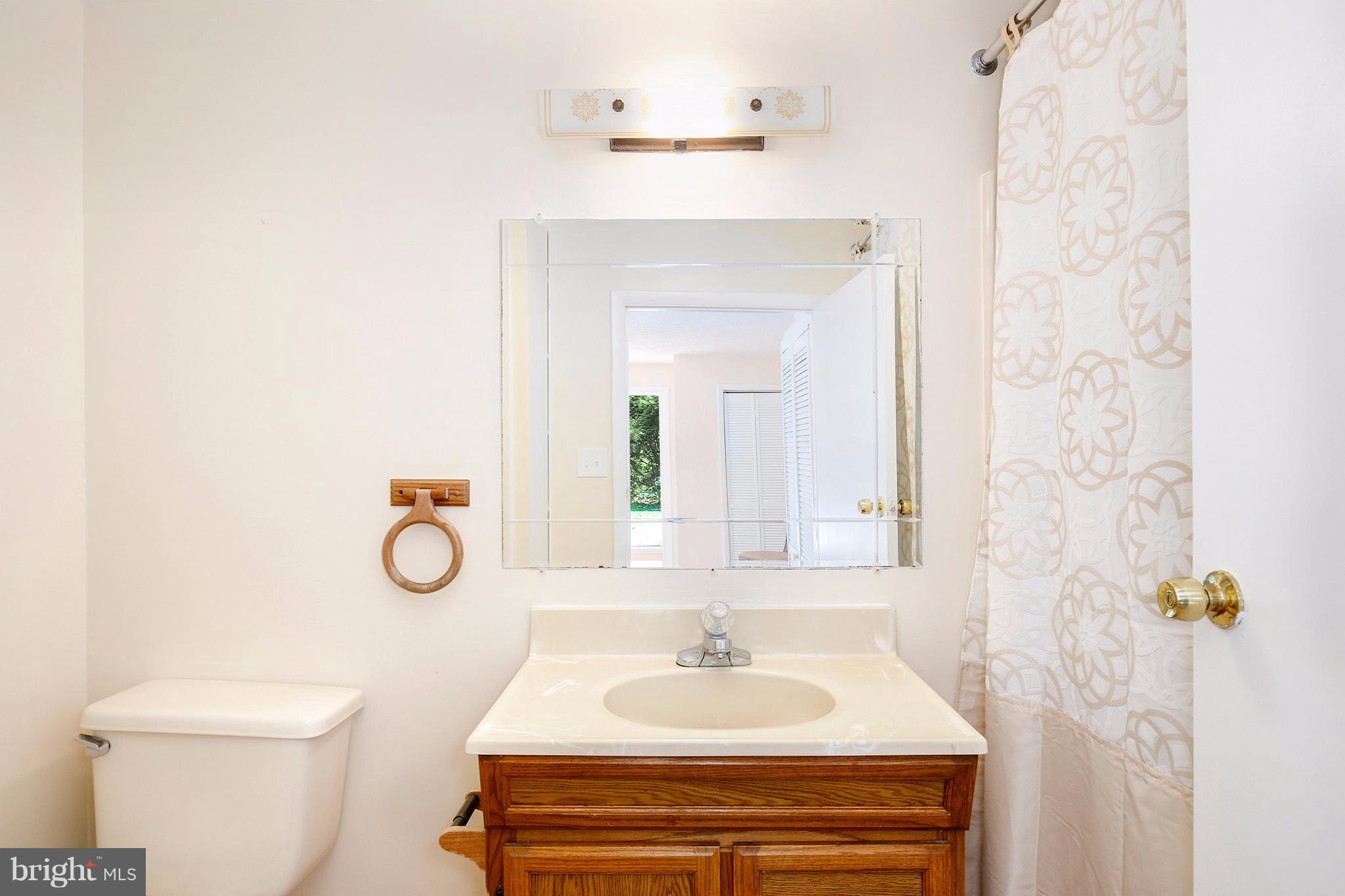 3188 Holmes Run Road Falls Church, VA 22042 - Photo 12 of 30 Bath