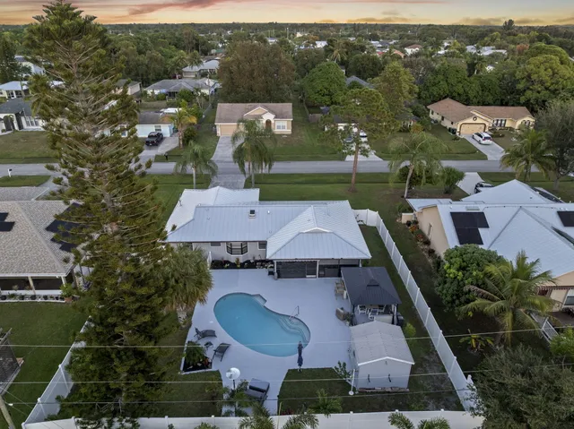 $395,000 | 1658 Southwest Gemini Lane, Port St. Lucie, FL 34984