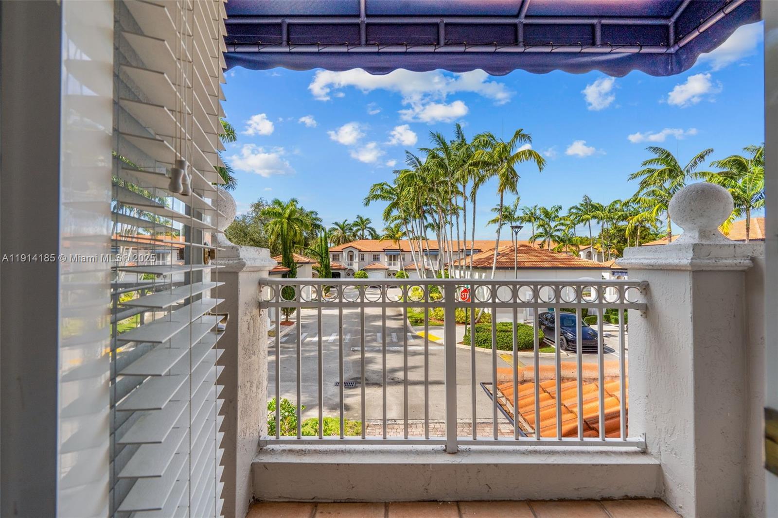 8181 Southwest 118th Court Miami, FL 33183 - Photo 17 of 33 a view of a window