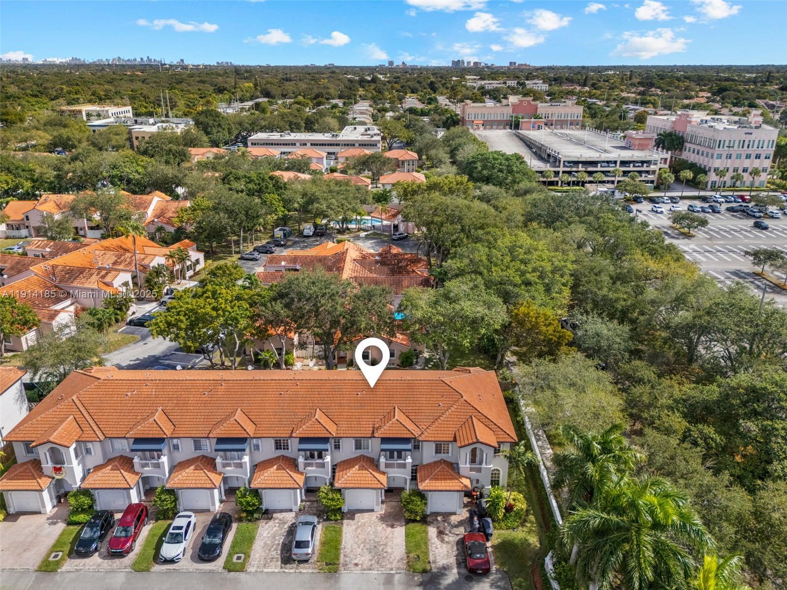 8181 Southwest 118th Court Miami, FL 33183 - Photo 30 of 33 an aerial view of multiple house
