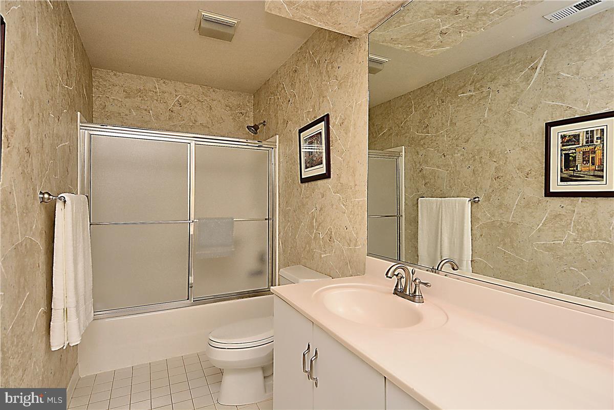 1404 Hemingway Court Reston, VA 20194 - Photo 26 of 35 Lower Level full bath