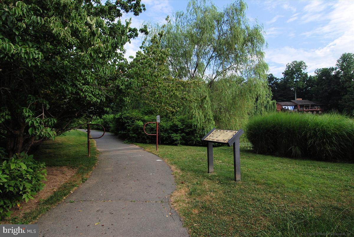 1404 Hemingway Court Reston, VA 20194 - Photo 33 of 35 Walking Trails