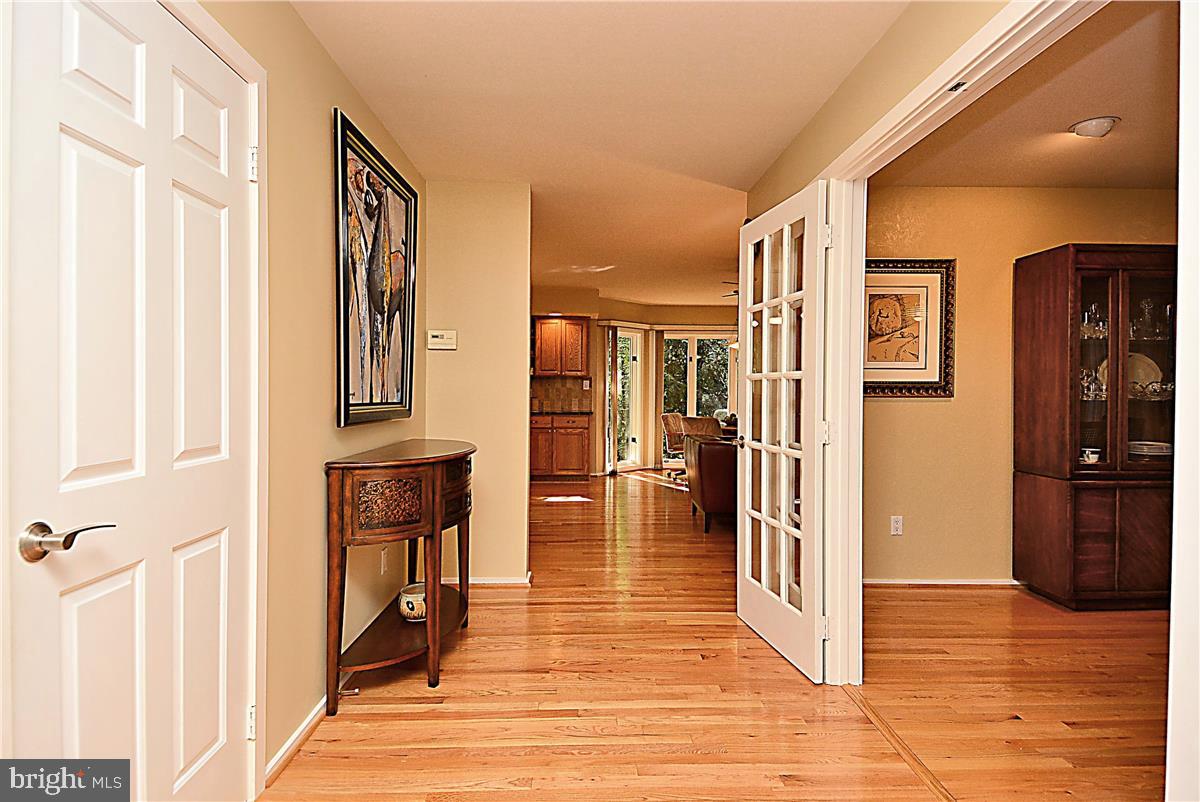 1404 Hemingway Court Reston, VA 20194 - Photo 4 of 35 Center Hall and Dining Room