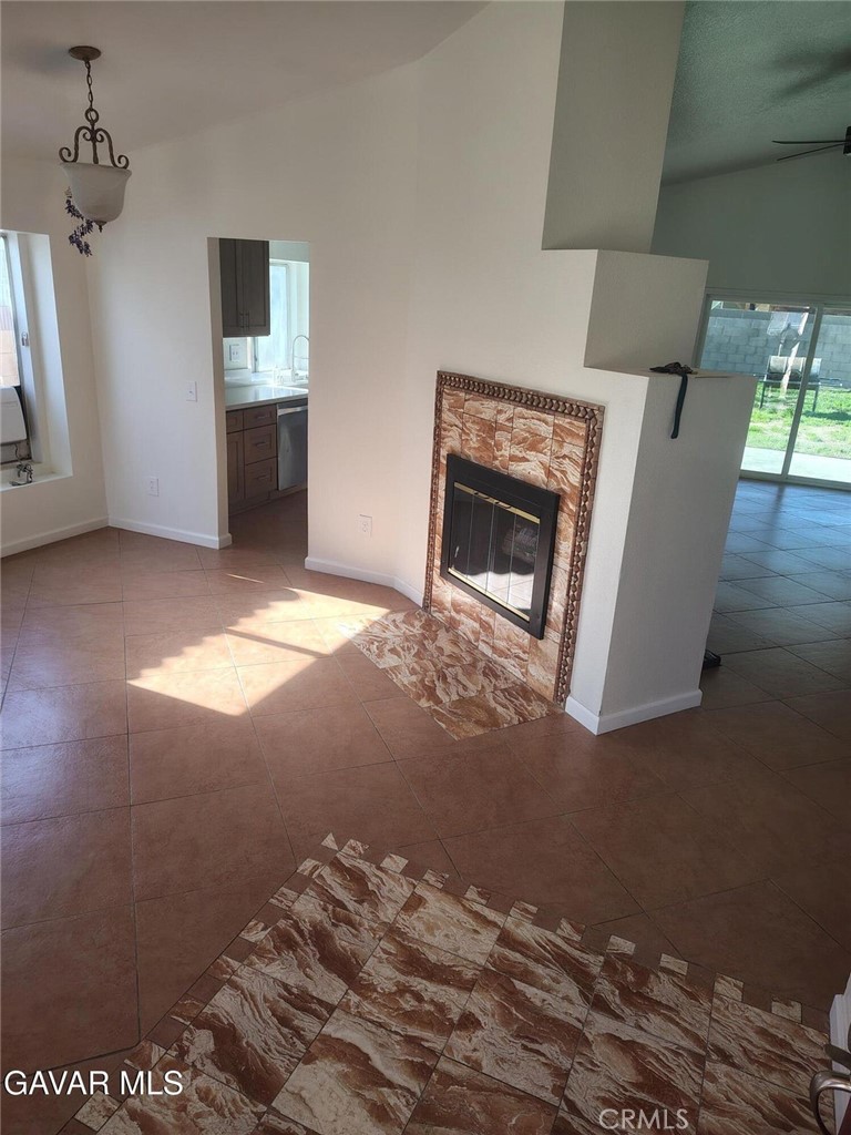 44707 Cerisa Street Lancaster, CA 93535 - Photo 9 of 41