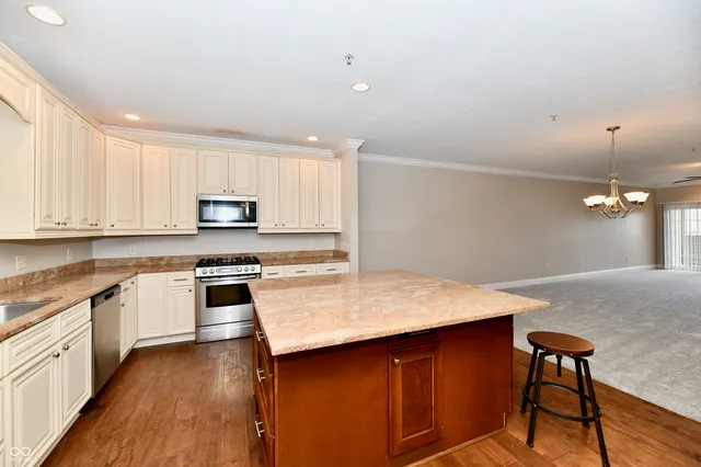 $2,599 | 8555 One W Drive, Unit 210, Indianapolis, IN 46260