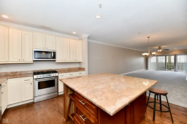 $2,599 | 8555 One W Drive, Unit 210, Indianapolis, IN 46260