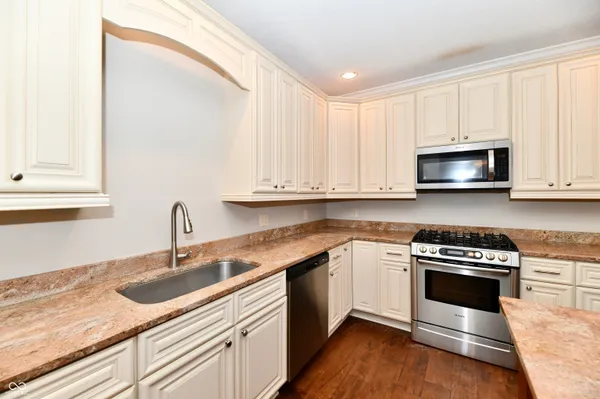 $2,599 | 8555 One W Drive, Unit 210, Indianapolis, IN 46260