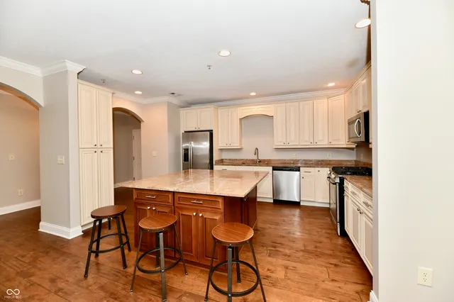 $2,599 | 8555 One W Drive, Unit 210, Indianapolis, IN 46260