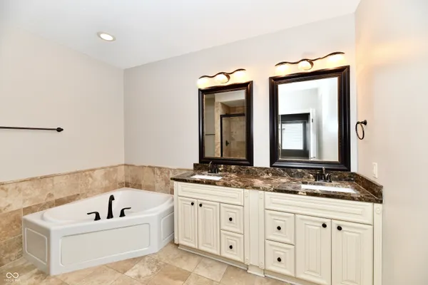 $2,599 | 8555 One W Drive, Unit 210, Indianapolis, IN 46260