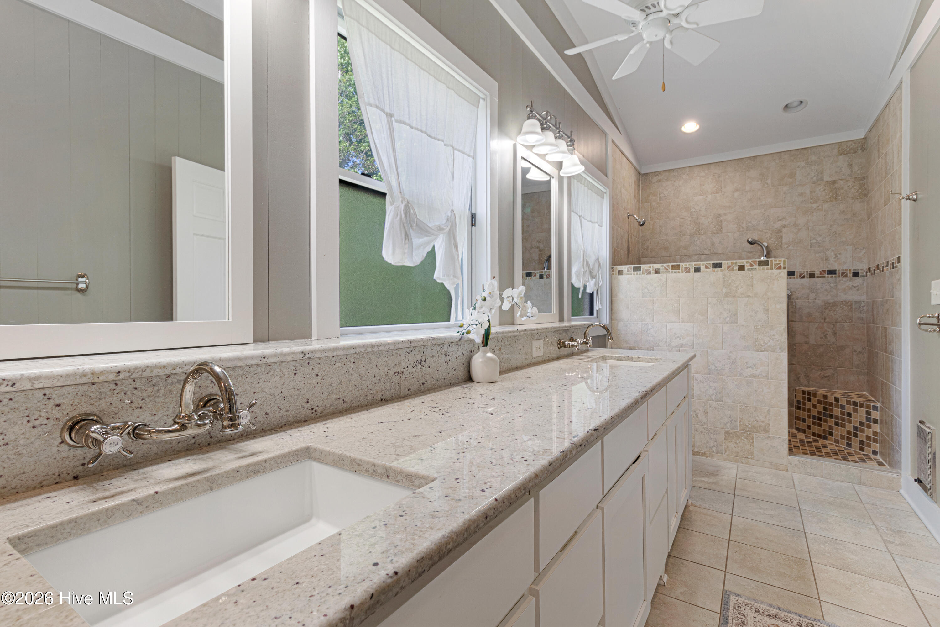 4100 North Rivershore Drive New Bern, NC 28560 - Photo 20 of 87 Ensuite Bath w/ Vanity Mirrors
