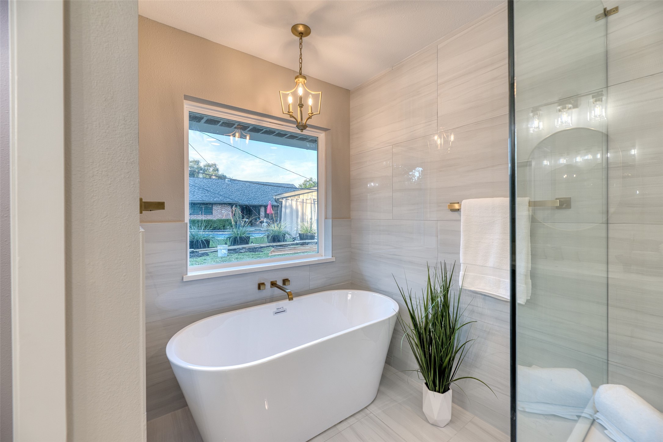 7602 Pagewood Lane Houston, TX 77063 - Photo 23 of 33 Soaking tub is designed for ultimate relaxation.