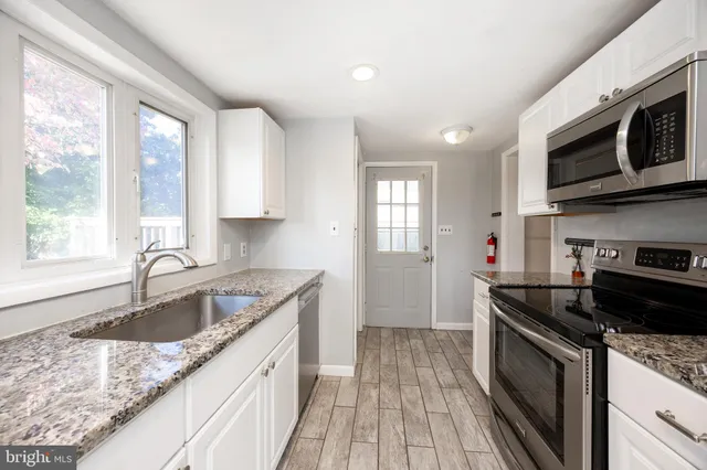 $339,900 | 264 Roberts Avenue, Conshohocken, PA 19428