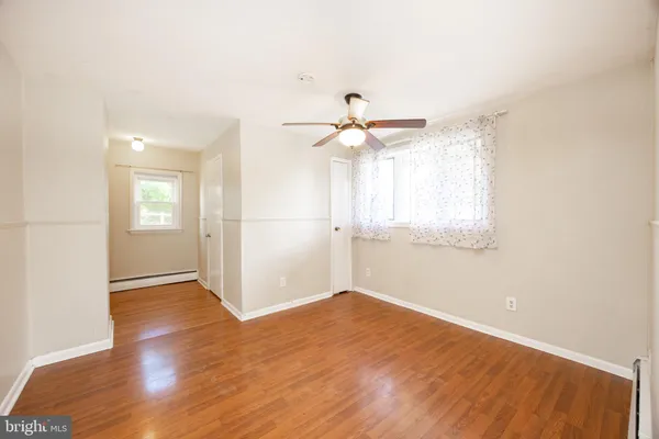 $299,900 | 264 Roberts Avenue, Conshohocken, PA 19428