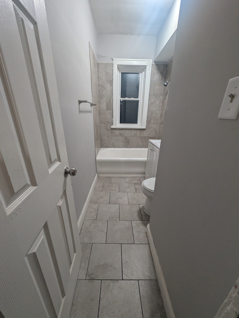 1020 West 68th Street, Unit 1W Chicago, IL 60621 - Photo 9 of 10 Gallery Image 9