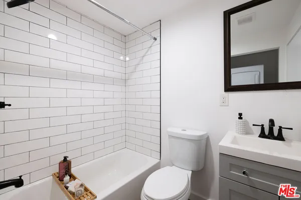 $3,285 | 4507 Corliss Street, Los Angeles, CA 90041