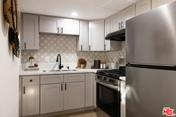 $3,285 | 4507 Corliss Street, Los Angeles, CA 90041