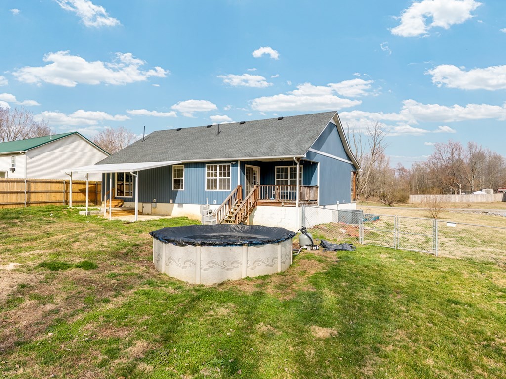 164 Prosperity Lane Sparta, TN 38583 - Photo 27 of 39 a front view of a house with a yard