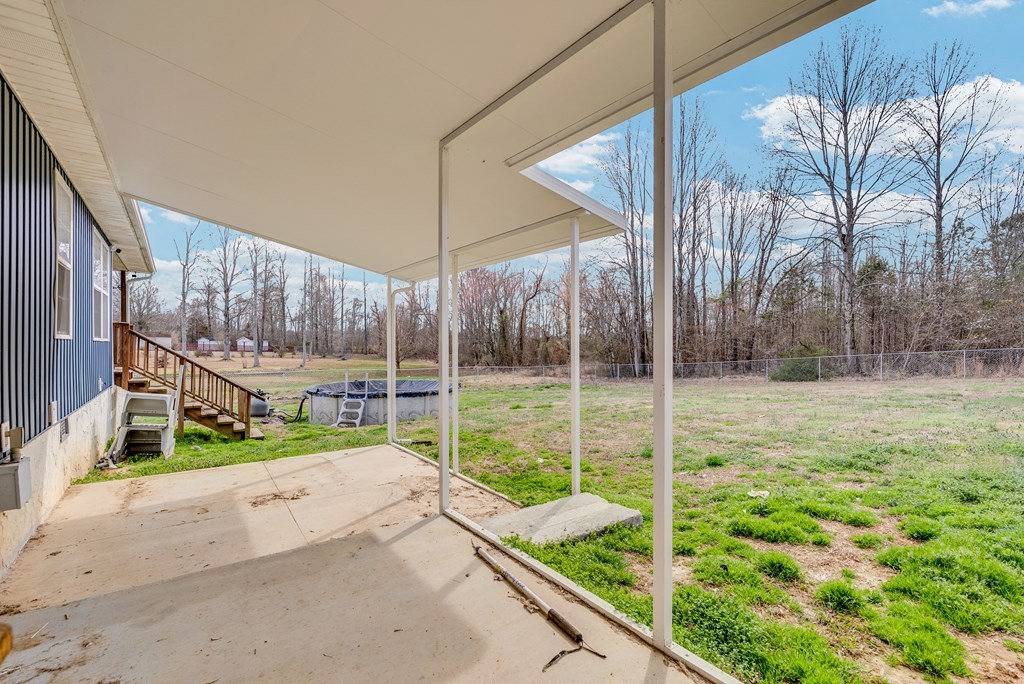 164 Prosperity Lane Sparta, TN 38583 - Photo 29 of 39 a house view with a garden space