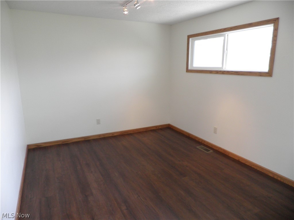 241 Ledge Road Northfield, OH 44067 - Photo 3 of 15 Dining room