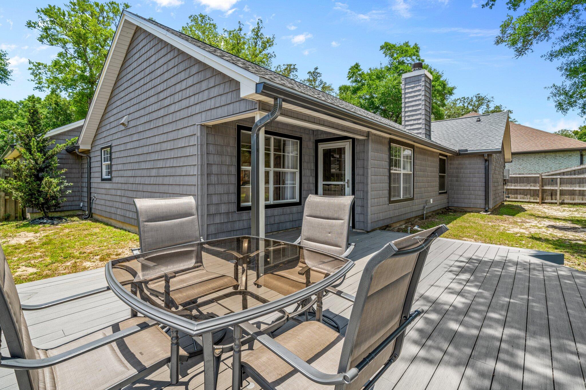 112 Meigs Drive Shalimar, FL 32579 - Photo 3 of 65 112 Meigs Drive_Deck