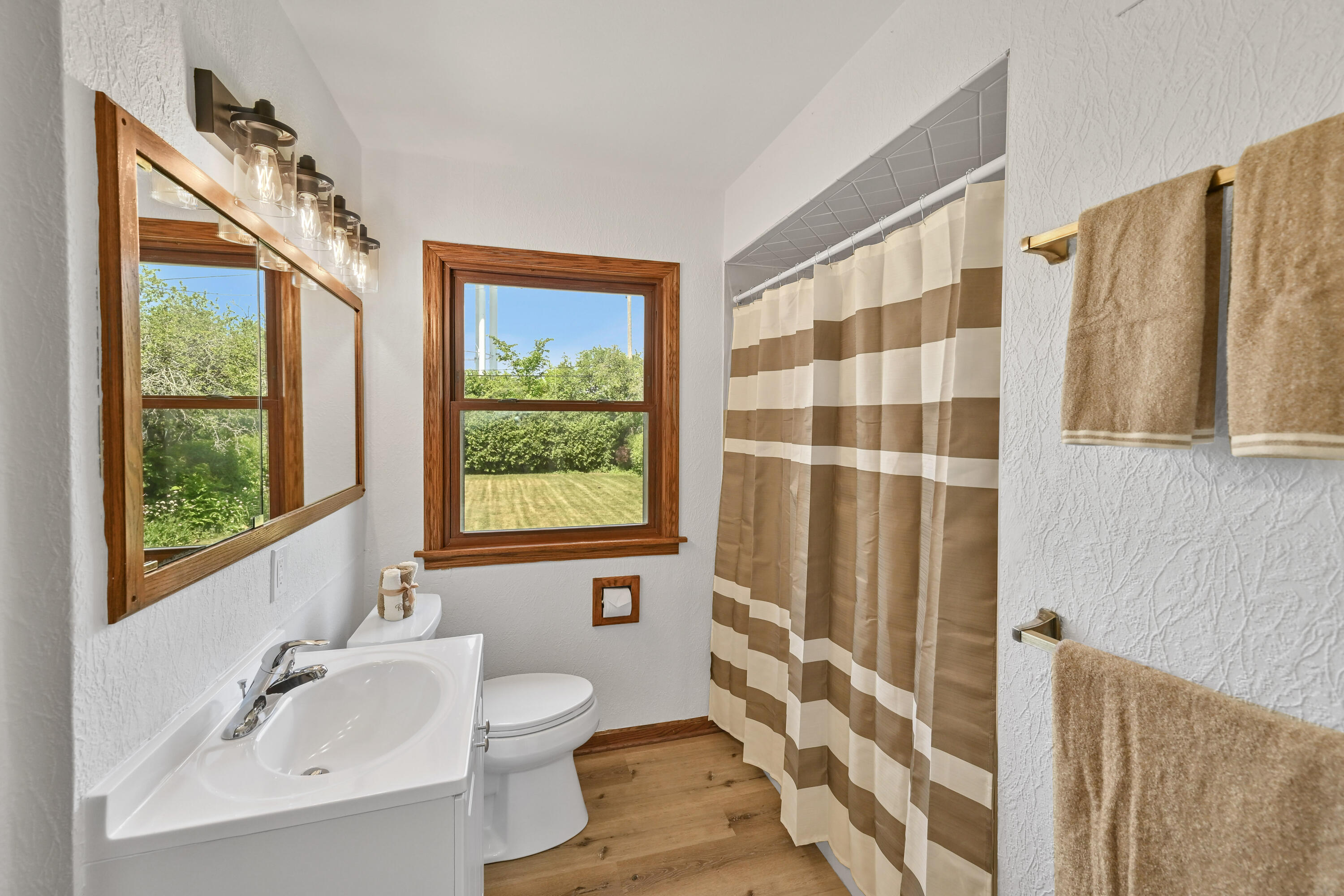 6319 North Bay Ridge Avenue Whitefish Bay, WI 53217 - Photo 20 of 34 DZ6329-18