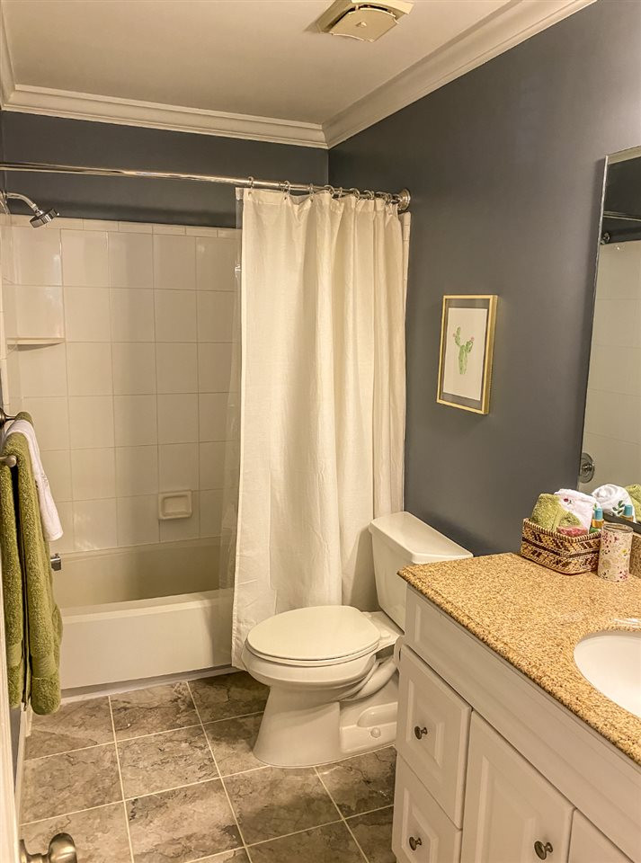 2000 Biddestone Court Raleigh, NC 27612 - Photo 10 of 16 Bathroom