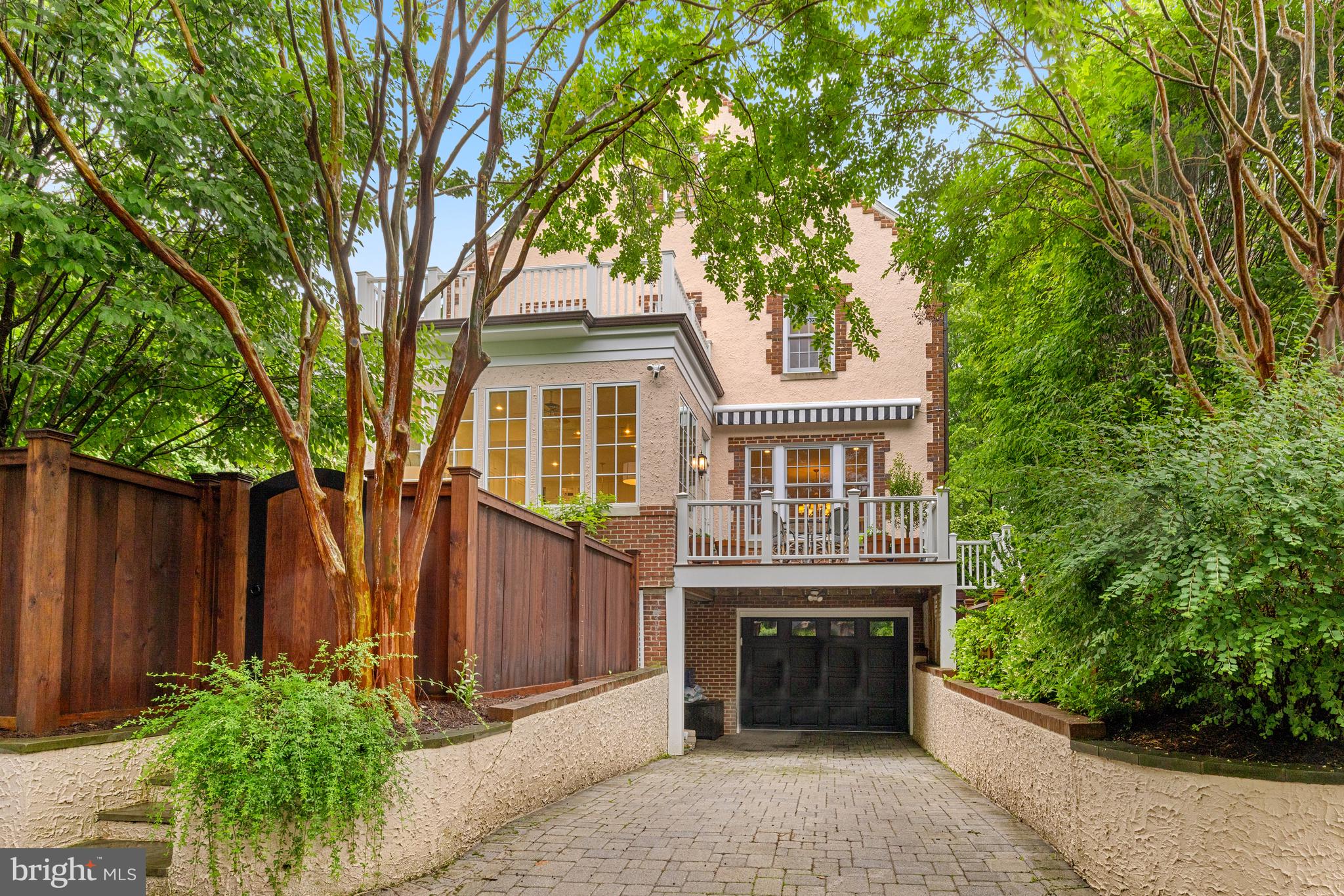3013 Cathedral Avenue Northwest Washington, DC 20008 - Photo 33 of 33 a front view of a house with a garden