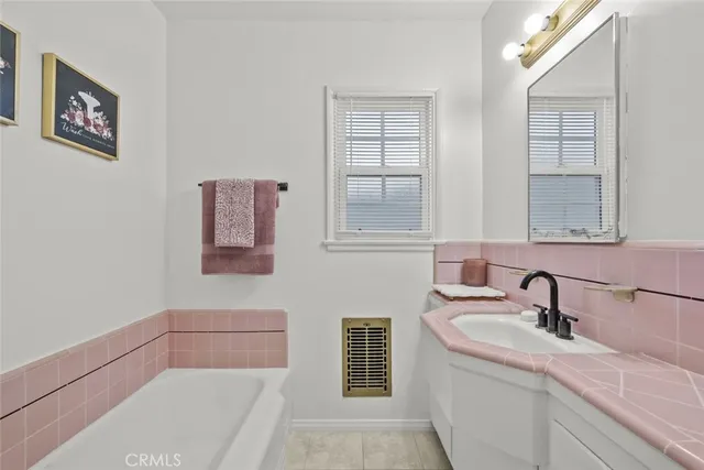 $3,900 | 14423 Sayre Street, Sylmar, CA 91342