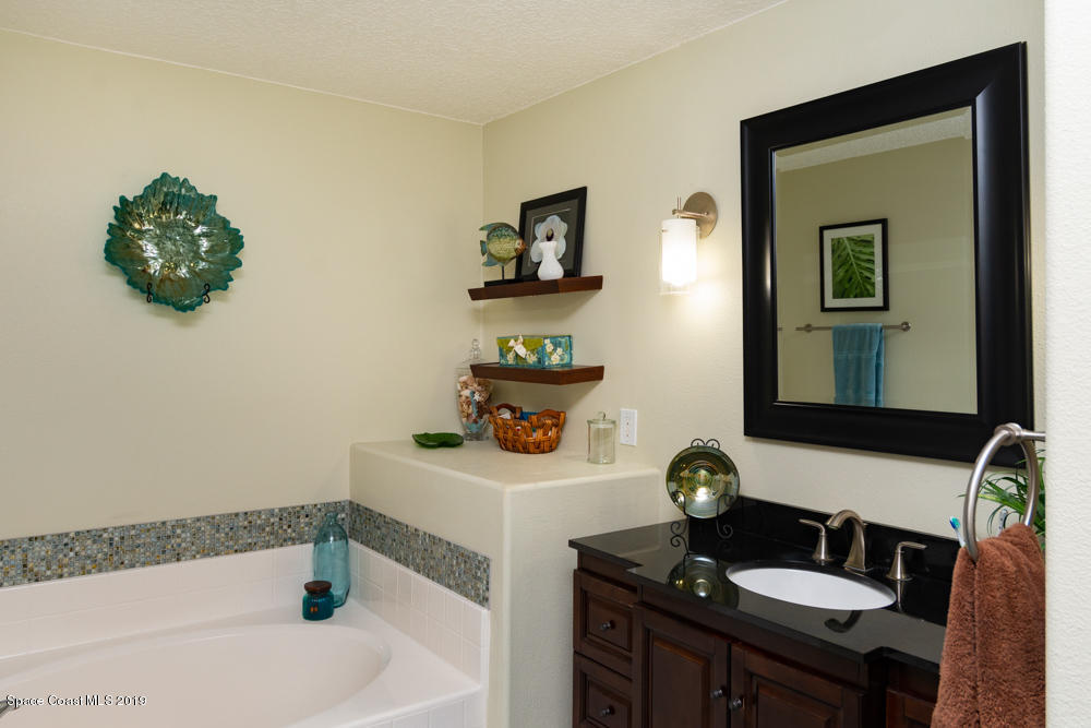 3233 Reef Road Southeast Palm Bay, FL 32909 - Photo 15 of 25 medium-14